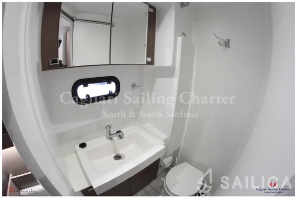 Bali 4.1 - Yacht Charter Sailica