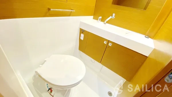 Sun Odyssey 519 - Yacht Charter Sailica