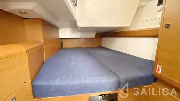Sun Odyssey 519 - Yacht Charter Sailica