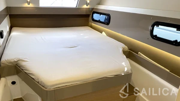 Bali 4.0 - Yacht Charter Sailica