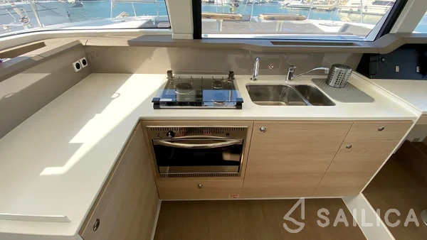 Bali 4.0 - Yacht Charter Sailica