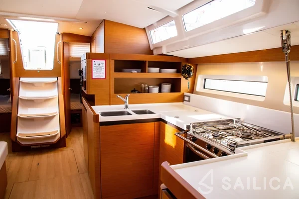 Sun Odyssey 490 - Yacht Charter Sailica