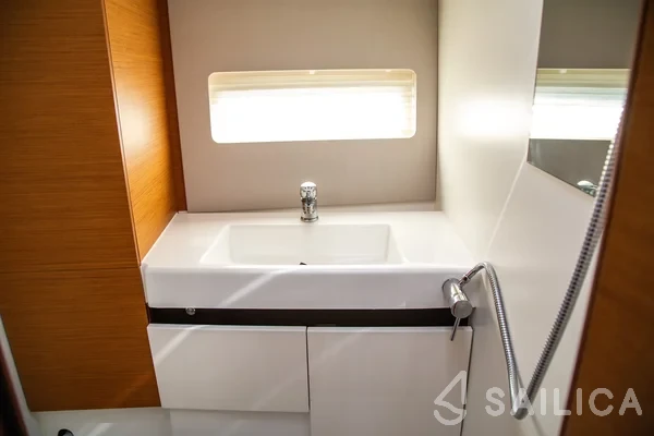 Sun Odyssey 490 - Yacht Charter Sailica