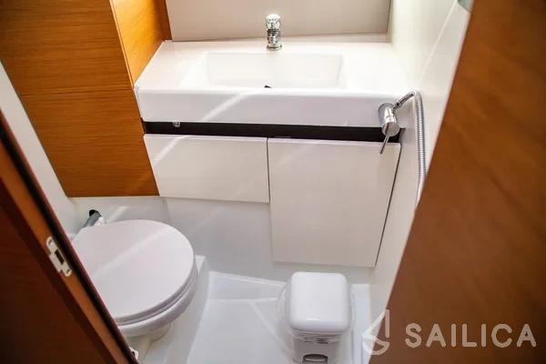 Sun Odyssey 490 - Yacht Charter Sailica