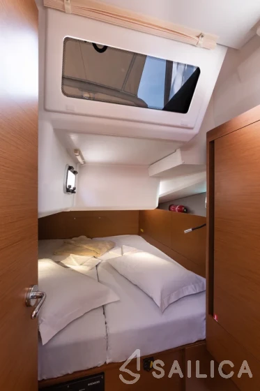 Sun Odyssey 440 - Yacht Charter Sailica
