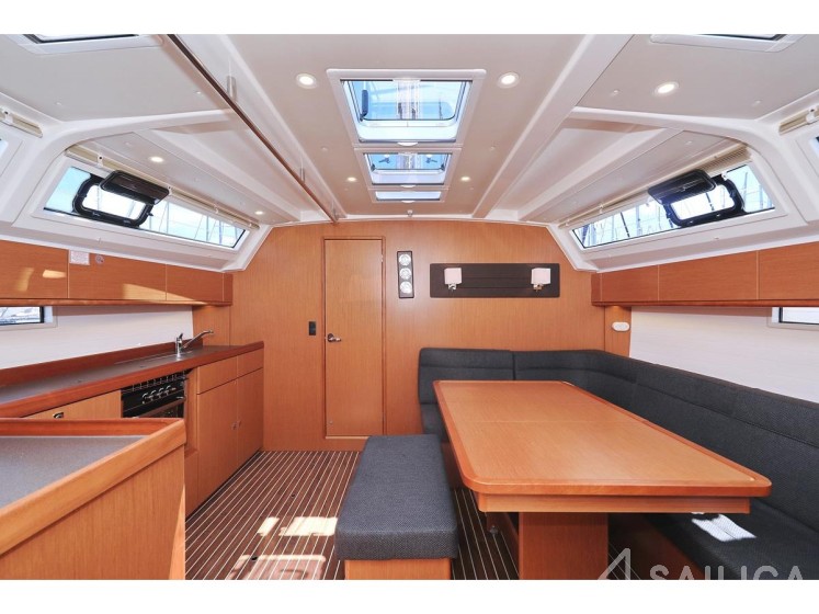 Bavaria 46 Cruiser - Yacht Charter Sailica