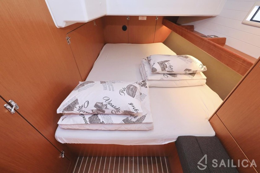 Bavaria 46 Cruiser - Yacht Charter Sailica