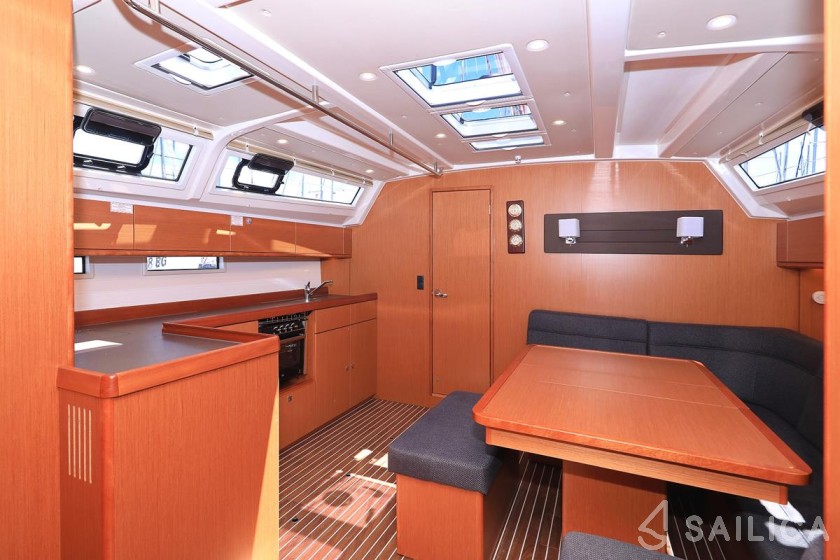 Bavaria 46 Cruiser - Yacht Charter Sailica