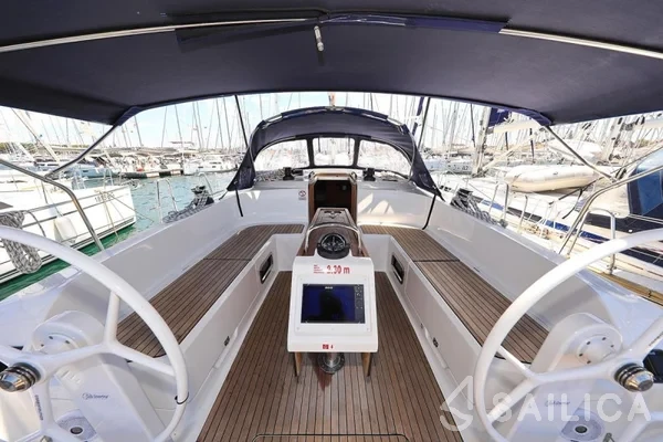 Bavaria 46 Cruiser - Yacht Charter Sailica
