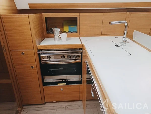 Elan Impression 40.1 - Yacht Charter Sailica