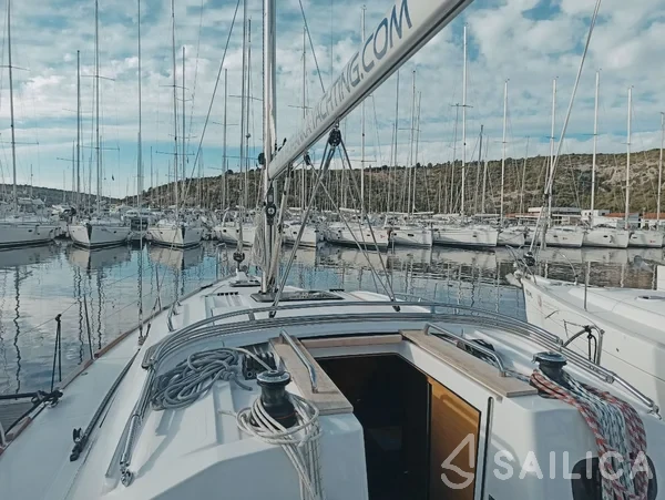 Elan Impression 40.1 - Yacht Charter Sailica