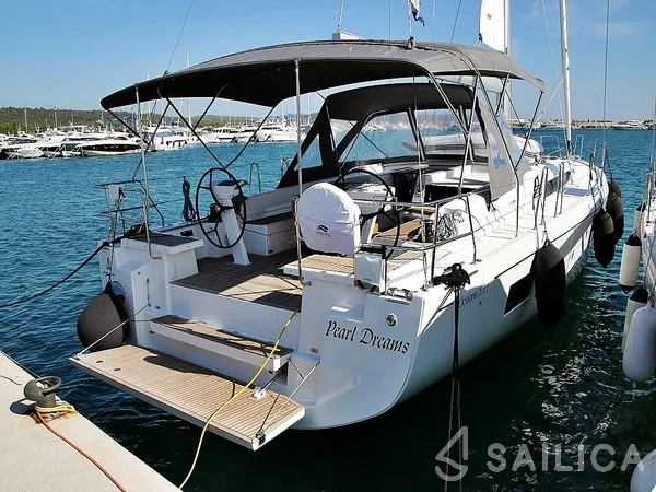 Oceanis 51.1 - Yacht Charter Sailica