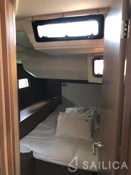 Oceanis 51.1 - Yacht Charter Sailica