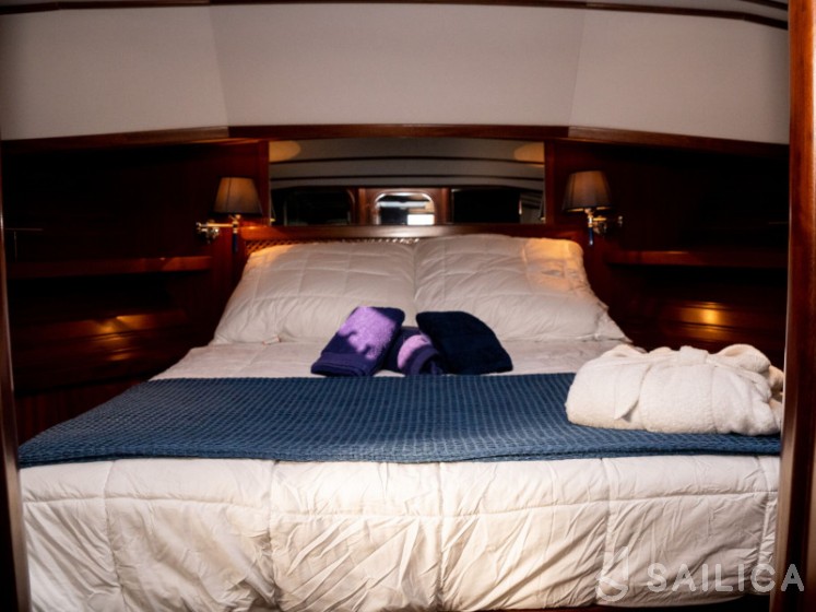 Menorquin 160 - Yacht Charter Sailica