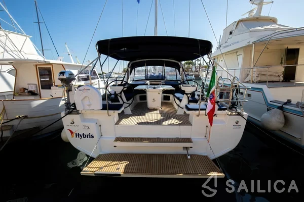 Oceanis 51.1 - Yacht Charter Sailica