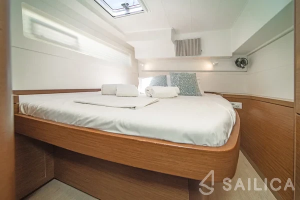 Lagoon 40 - Yacht Charter Sailica