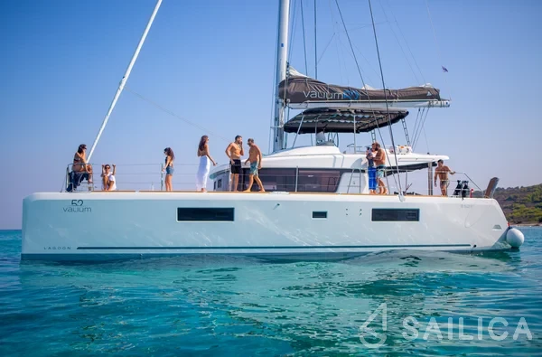 Lagoon 52F - Yacht Charter Sailica