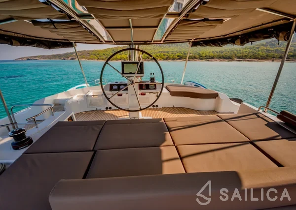 Lagoon 52F - Yacht Charter Sailica
