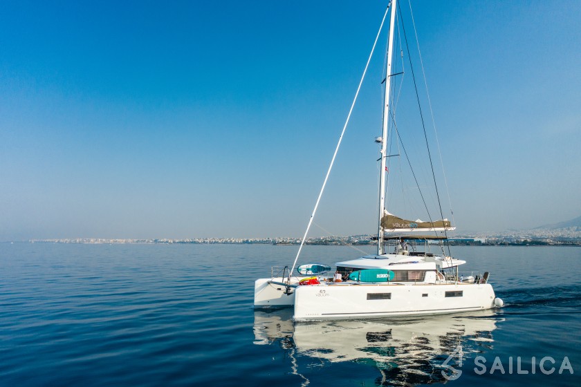 Lagoon 52F - Yacht Charter Sailica