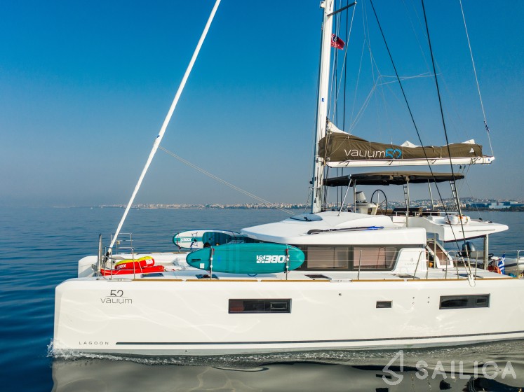 Lagoon 52F - Yacht Charter Sailica