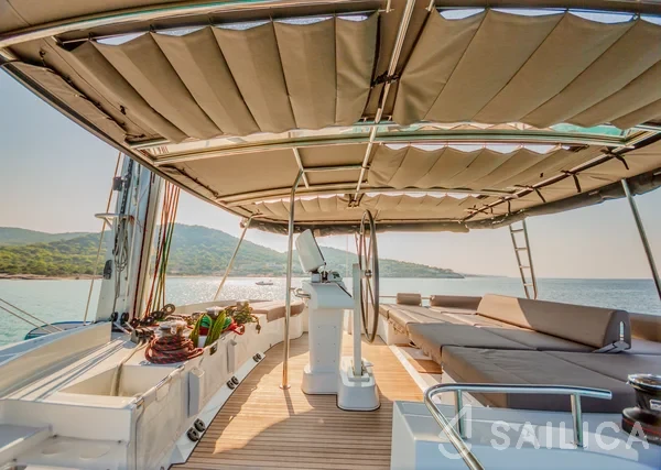Lagoon 52F - Yacht Charter Sailica