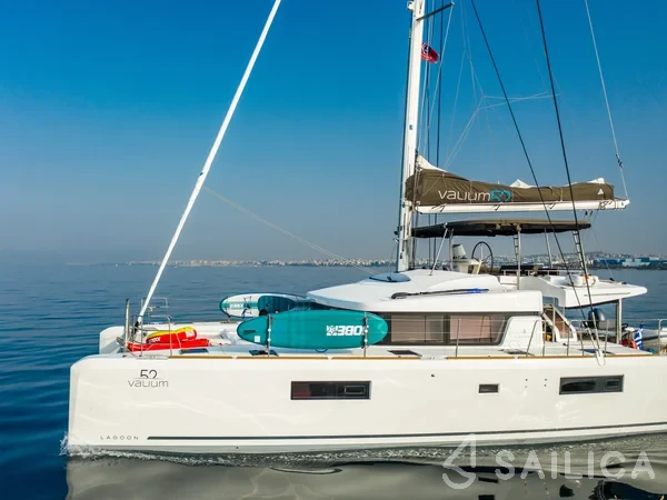 Lagoon 52F - Yacht Charter Sailica