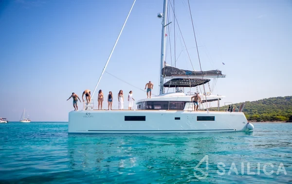Lagoon 52F - Yacht Charter Sailica