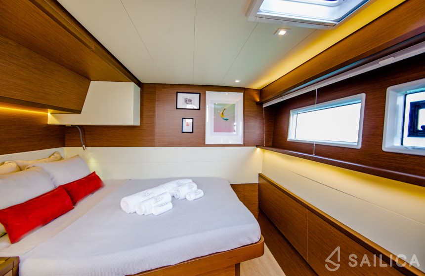 Lagoon 52F - Yacht Charter Sailica