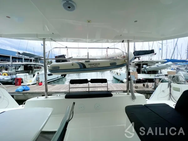 Lagoon 42 - Yacht Charter Sailica
