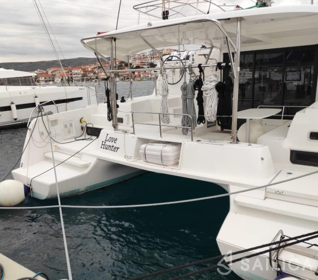 Lagoon 42 - Yacht Charter Sailica