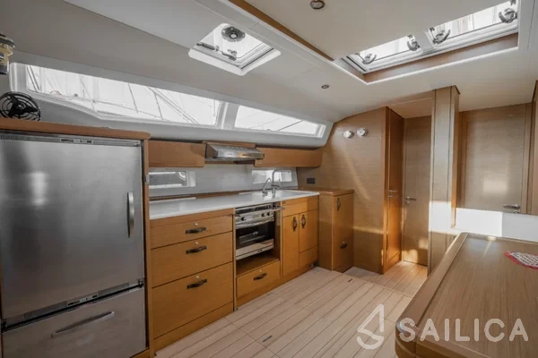 Jeanneau 54 - Yacht Charter Sailica
