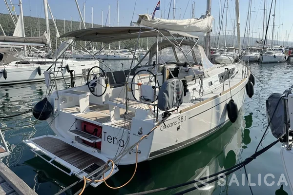 Oceanis 38.1 - Yacht Charter Sailica