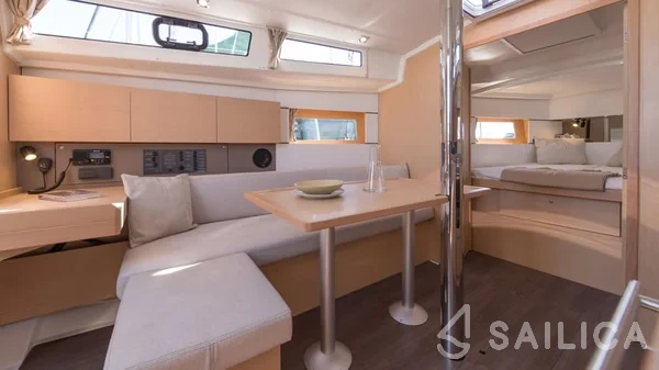 Oceanis 38.1 - Yacht Charter Sailica