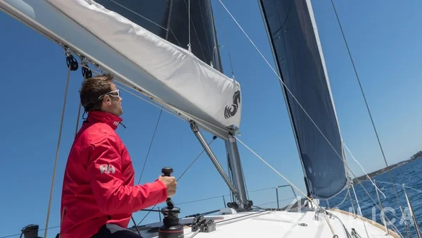Oceanis 38.1 - Yacht Charter Sailica