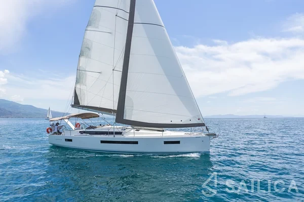 Sun Odyssey 490 - Yacht Charter Sailica