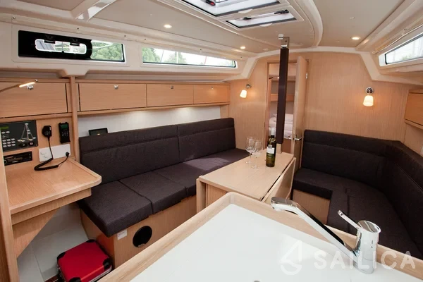 Bavaria Cruiser 34 Style - Yacht Charter Sailica