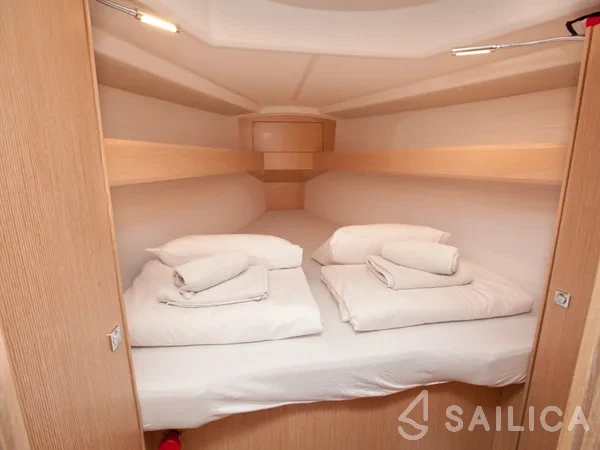Bavaria Cruiser 34 Style - Yacht Charter Sailica