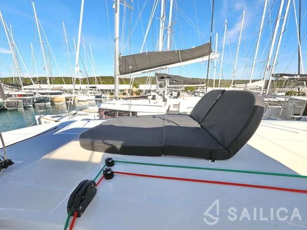 Lagoon 42 - Yacht Charter Sailica