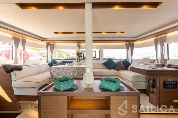 Lagoon 50 - Yacht Charter Sailica
