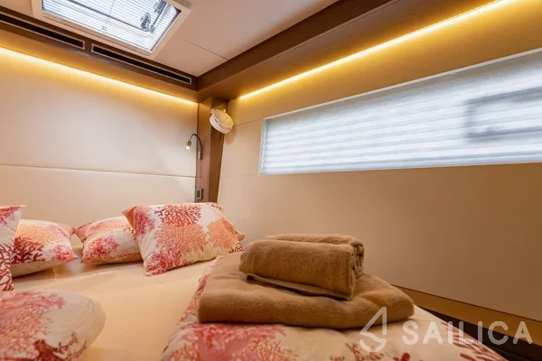 Lagoon 50 - Yacht Charter Sailica