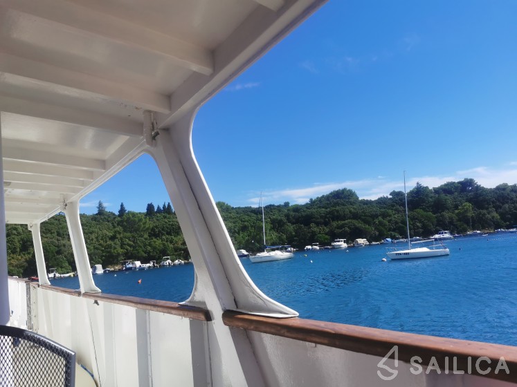 Fleur de Lys - Yacht Charter Sailica