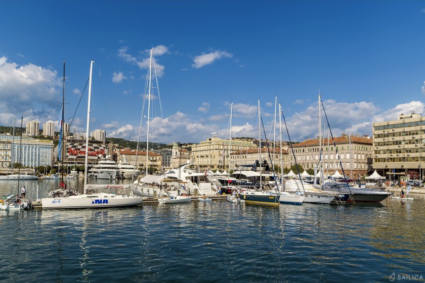 Fleur de Lys - Yacht Charter Sailica