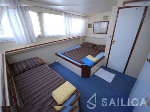 Fleur de Lys - Yacht Charter Sailica