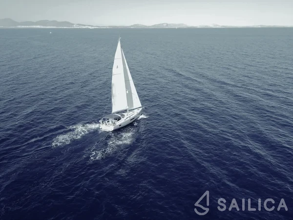 Oceanis 51.1 - Yacht Charter Sailica