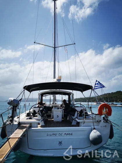 Oceanis 51.1 - Yacht Charter Sailica