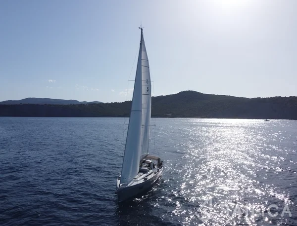 Oceanis 51.1 - Yacht Charter Sailica