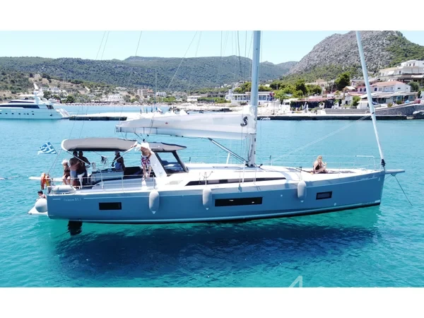 Oceanis 51.1 - Yacht Charter Sailica