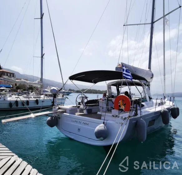 Oceanis 51.1 - Yacht Charter Sailica