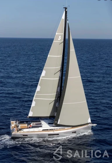 Oceanis 51.1 - Yacht Charter Sailica