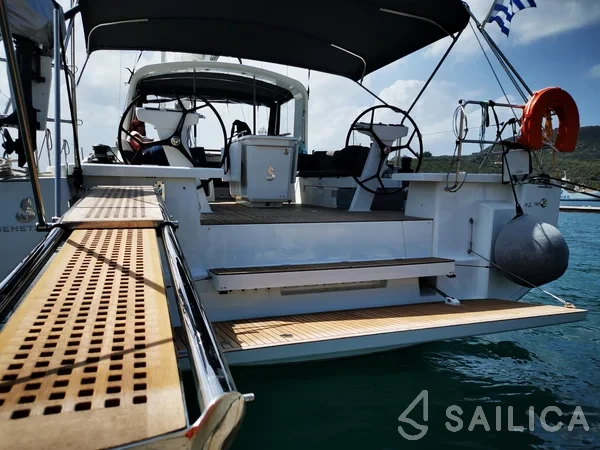 Oceanis 51.1 - Yacht Charter Sailica